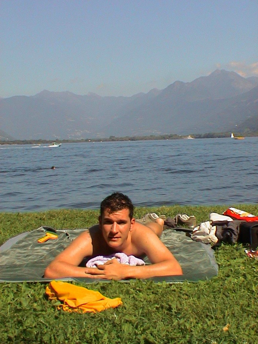 Kurzurlaub am Lago Maggiore im August 2002. Morten B. beim Entspannen.