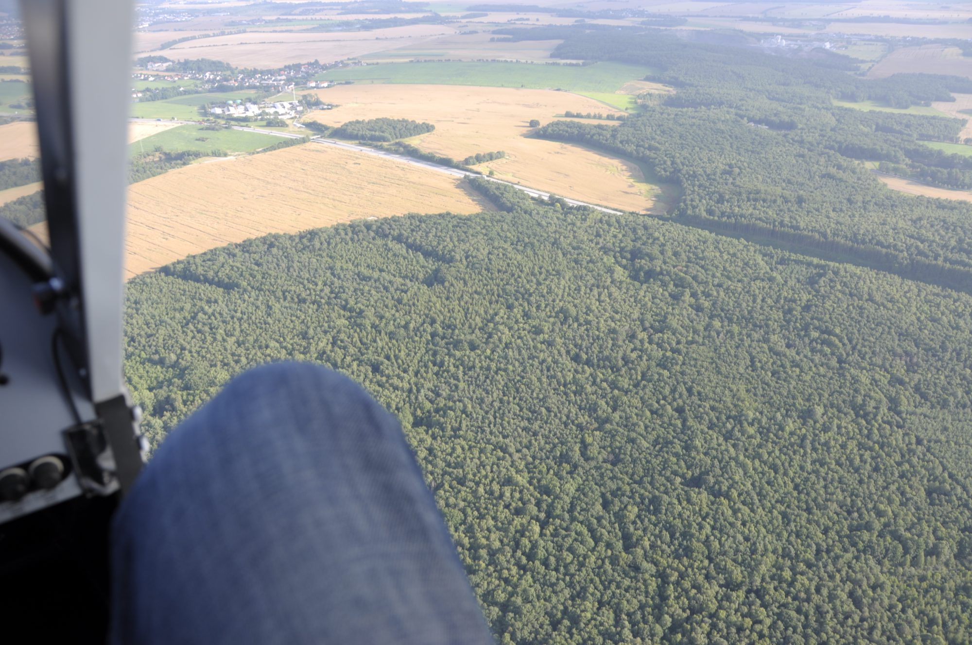 Türlos bei ca. 160 km/h und 350m über dem Boden...